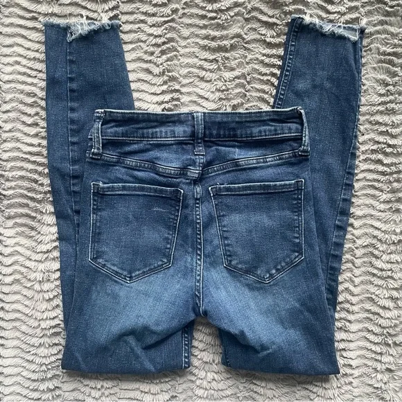 Jeans - Picture 2 of 5